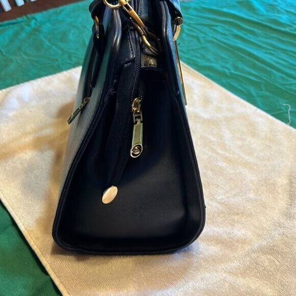 Veoelin Black Faux Leather Structured Handbag With Gold Accents & Detachable Str - Picture 6 of 9